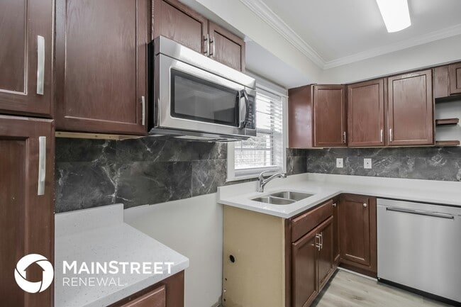 Building Photo - 548 Cambridge Cir