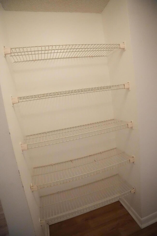 Building Photo - 4640 Lucerne Lakes Blvd W