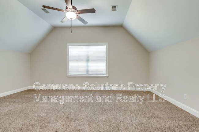 Building Photo - 1634 Earl Ct