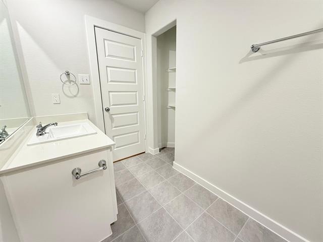 Building Photo - 1000 Rosemary Hl Dr