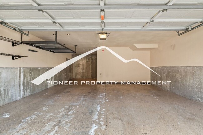 Building Photo - Low-Maintenance Living with Mountain Views! 3BR Townhome, 2-Car Garage & A/C