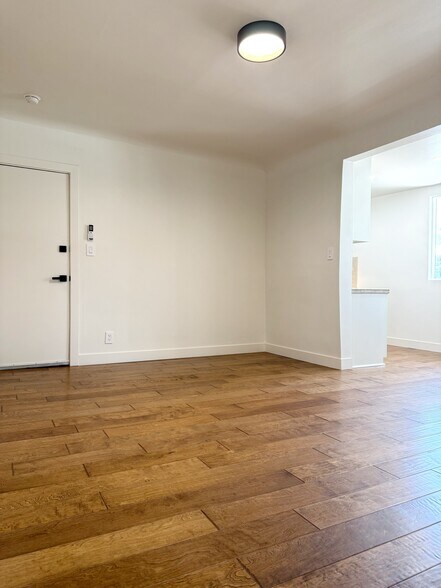 Building Photo - 3319 Primera Ave