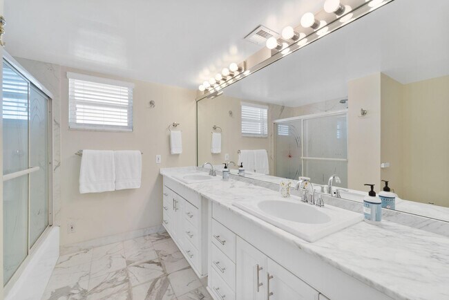 Building Photo - 111 N Pompano Beach Blvd