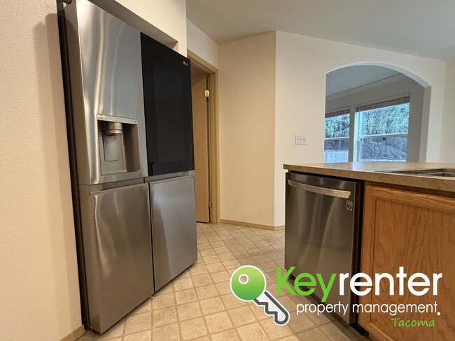 Building Photo - $200 Off First Month’s Rent - Beautiful Ho...