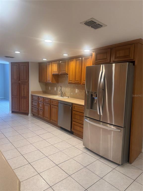 Building Photo - 8320 Sanden Dr