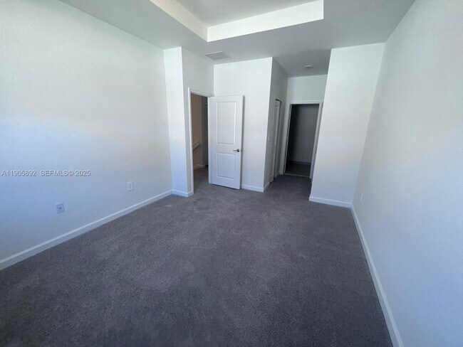 Building Photo - 11911 SW 246 Terrace