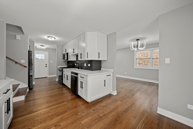 Building Photo - 11201 Deerpath Ln