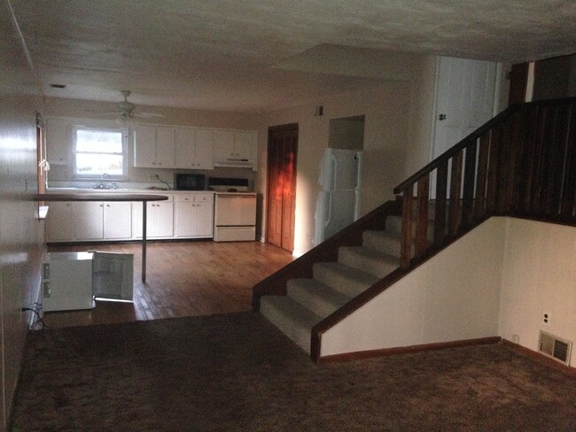 Building Photo - 349 Gilmore St