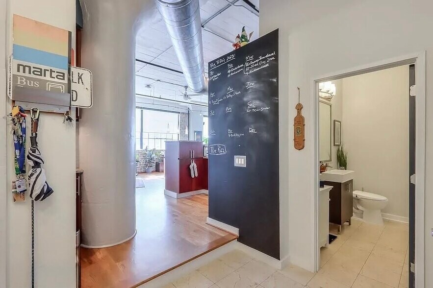 Building Photo - 426 Marietta St NW