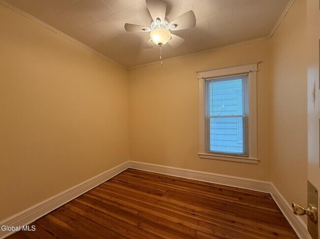 Building Photo - 278 Manning Blvd