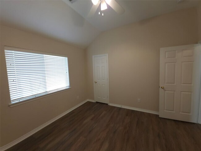 Building Photo - 21219 Willow Glade Dr