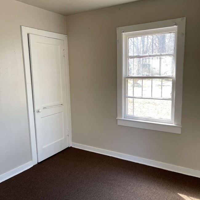 Building Photo - 1008 S 3rd St