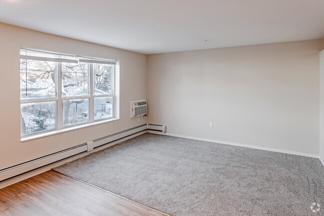 1BR, 1BA - 630 SF - Eastside 1256