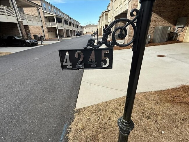 Building Photo - 4245 Essex Pond Wy