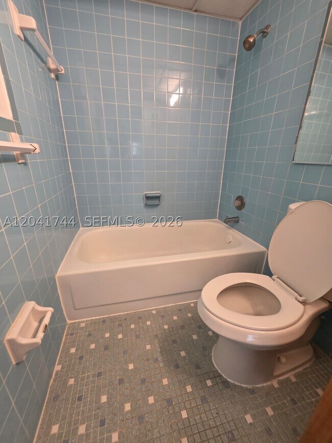 Building Photo - 6930 Miami Gardens Dr