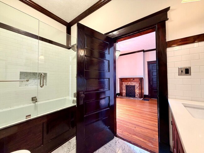 Building Photo - Renovated Historic Craftsman in East Nashville | 4 Bedrooms, 2-Car Garage & Outdoor Living