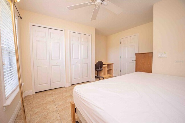 Building Photo - 1409 Broken Oak Dr