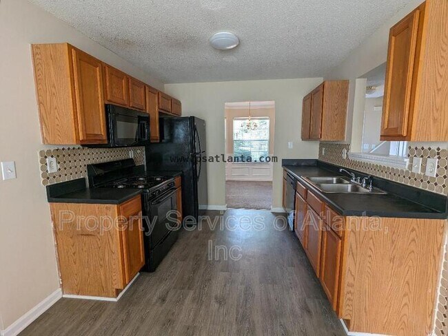 Building Photo - 600 Gonzaga Cir