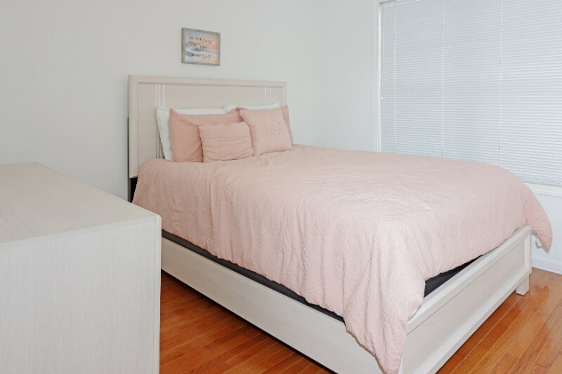 Building Photo - 888 Saddlebred Way