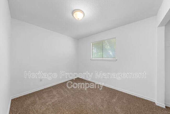 Building Photo - 4942 Driskill St