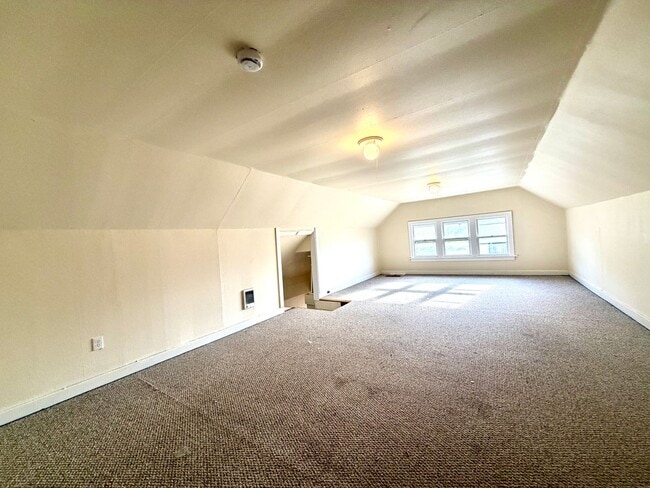 Building Photo - 0130-01