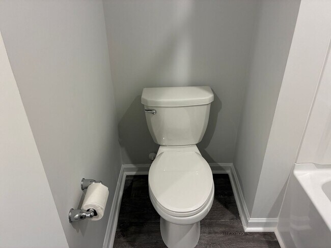 Building Photo - 5 Bedroom 2.5 Bathroom Home in Sunfish Cove in Sunset Beach, NC