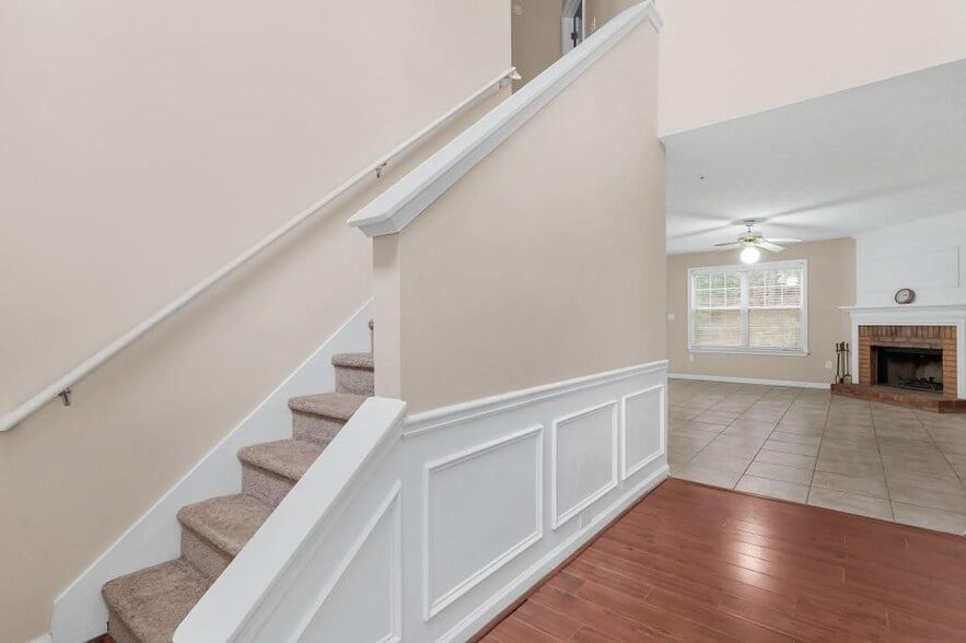 Building Photo - 1393 Glenover Way