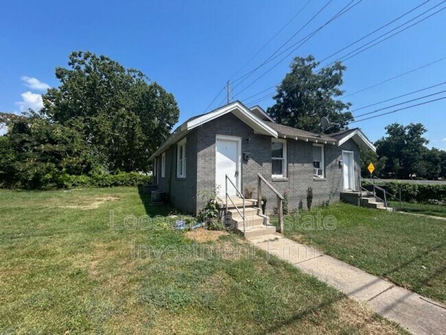 Building Photo - 502 McCormick St