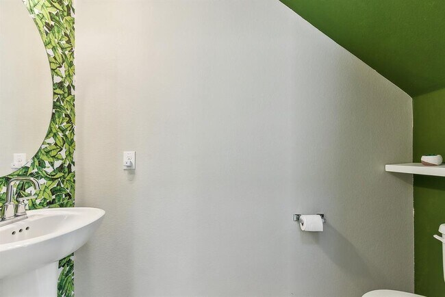 Building Photo - 5303 Marsh Ln