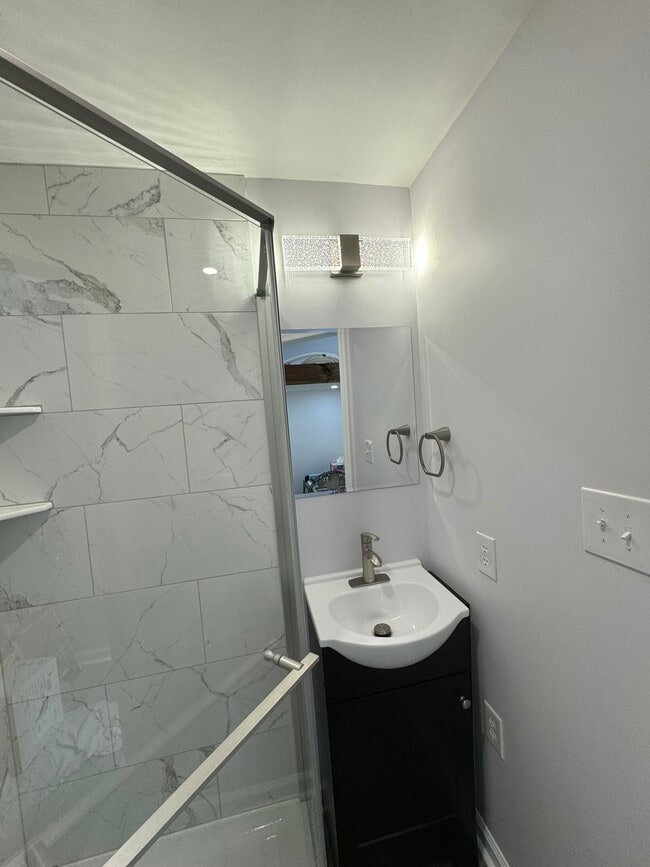 Building Photo - 1608 Laurel Grove Rd