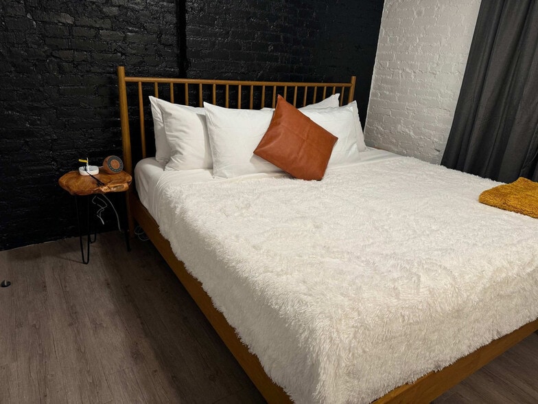 Building Photo - 61 E Russell St