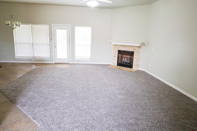 Building Photo - 2704 NE 129th St