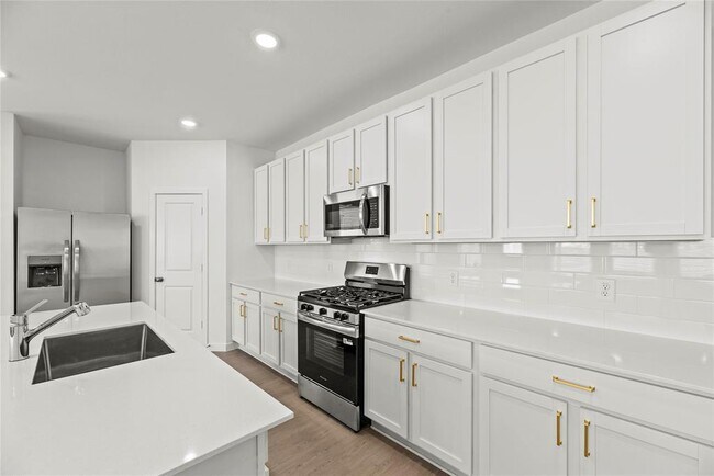 Building Photo - 16515 Mesquite Fld Dr