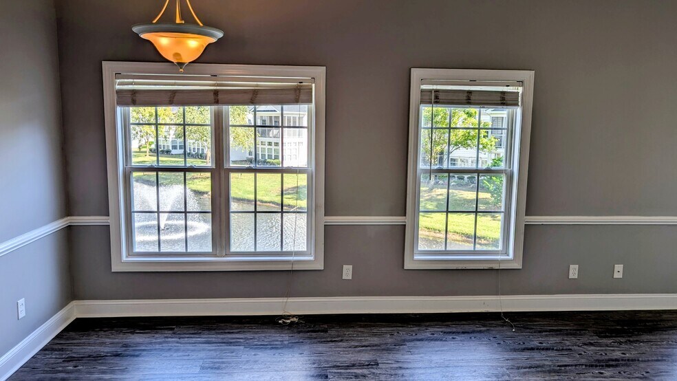 Building Photo - 5054 Belleglen Ct