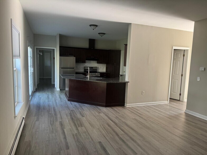Building Photo - 32 Southwind Dr