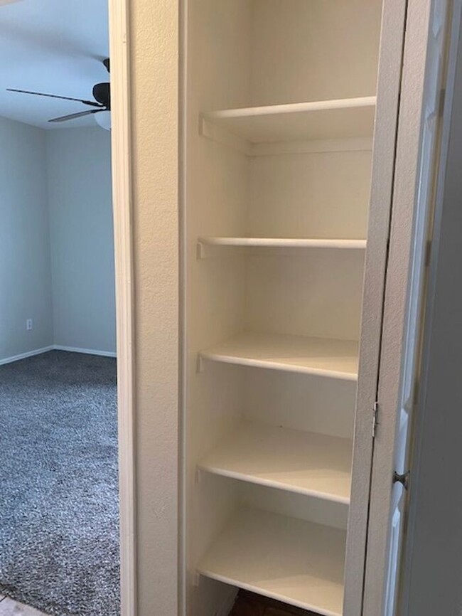 Building Photo - $2,350 3 Bedroom Gilbert 85296 Home For Le...