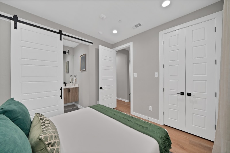 Building Photo - 2813 Weisenberger St