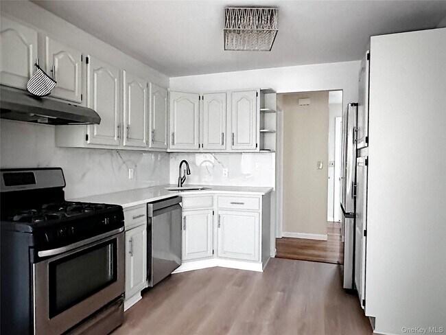 Building Photo - 25 Acacia Terrace