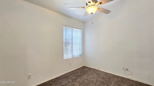 Building Photo - 9014 W Rovey Ave