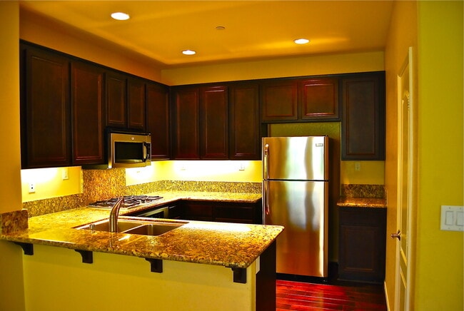 Building Photo - Spacious 4 Bedroom Townhome in Airoso of Carmel Valley