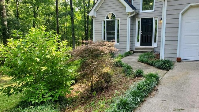 Building Photo - 1061 Sharon Pl