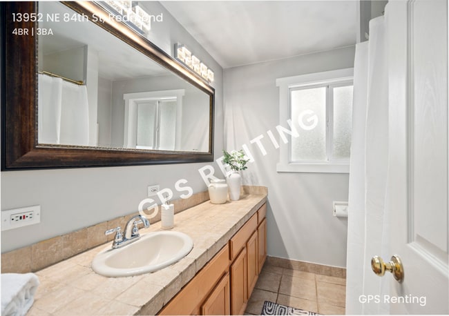 Building Photo - 13952 NE 84th St