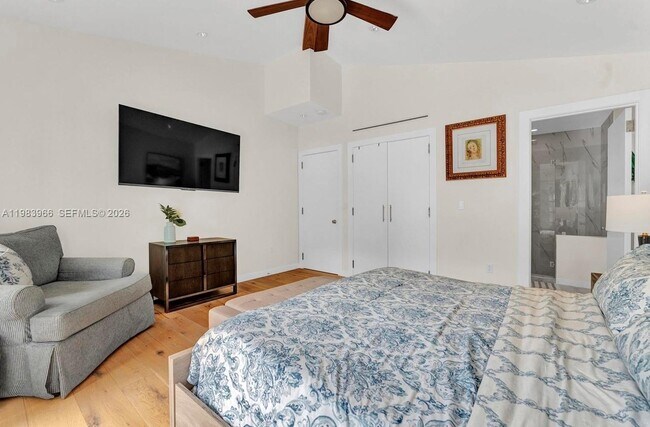 Building Photo - 1150 NE 91st St