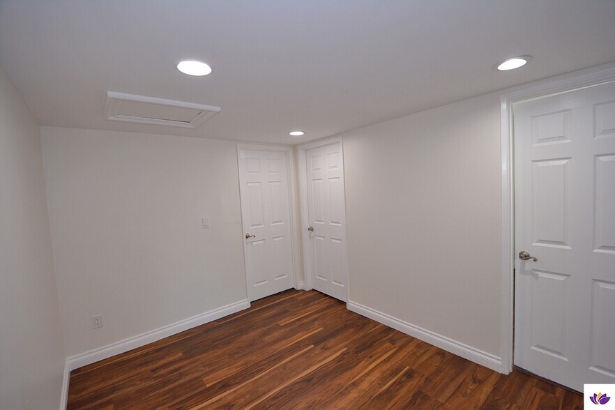 Building Photo - 23701 Bessemer St