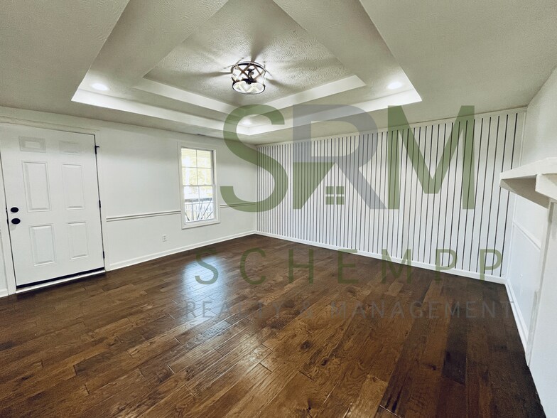 Building Photo - 615 N 32nd St