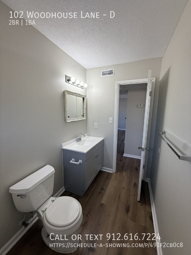 Building Photo - 102 Woodhouse Ln