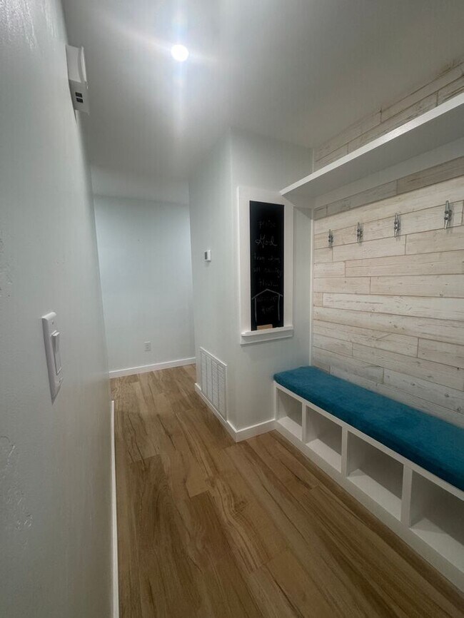 Building Photo - Beautiful 4BR 2BA Home w/ Water Views in St. Augustine Florida!