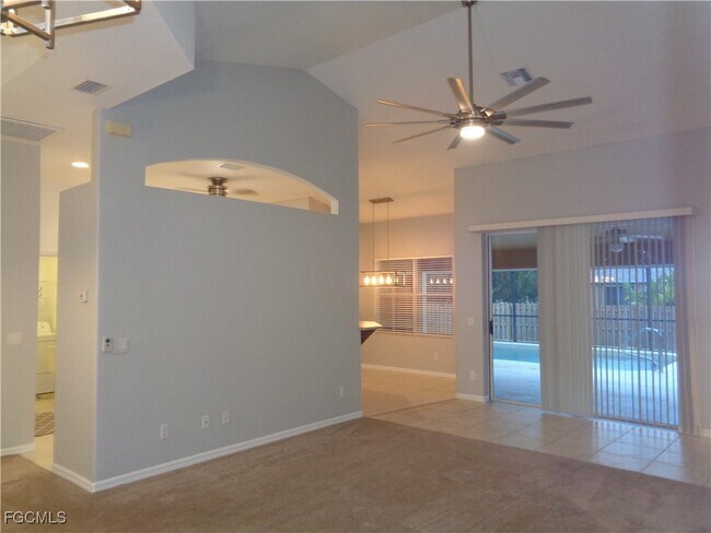 Building Photo - 2830 SW 35th Ln