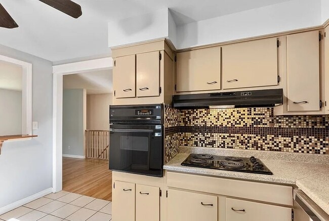 Building Photo - 115 Margo Ln