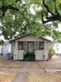 Building Photo - 1305 8th St